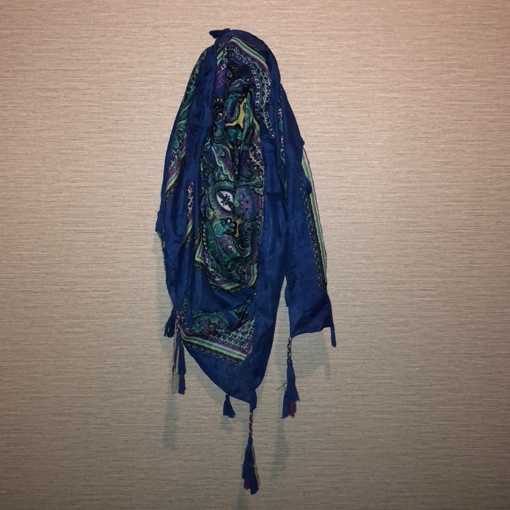 Boho-chic scarf